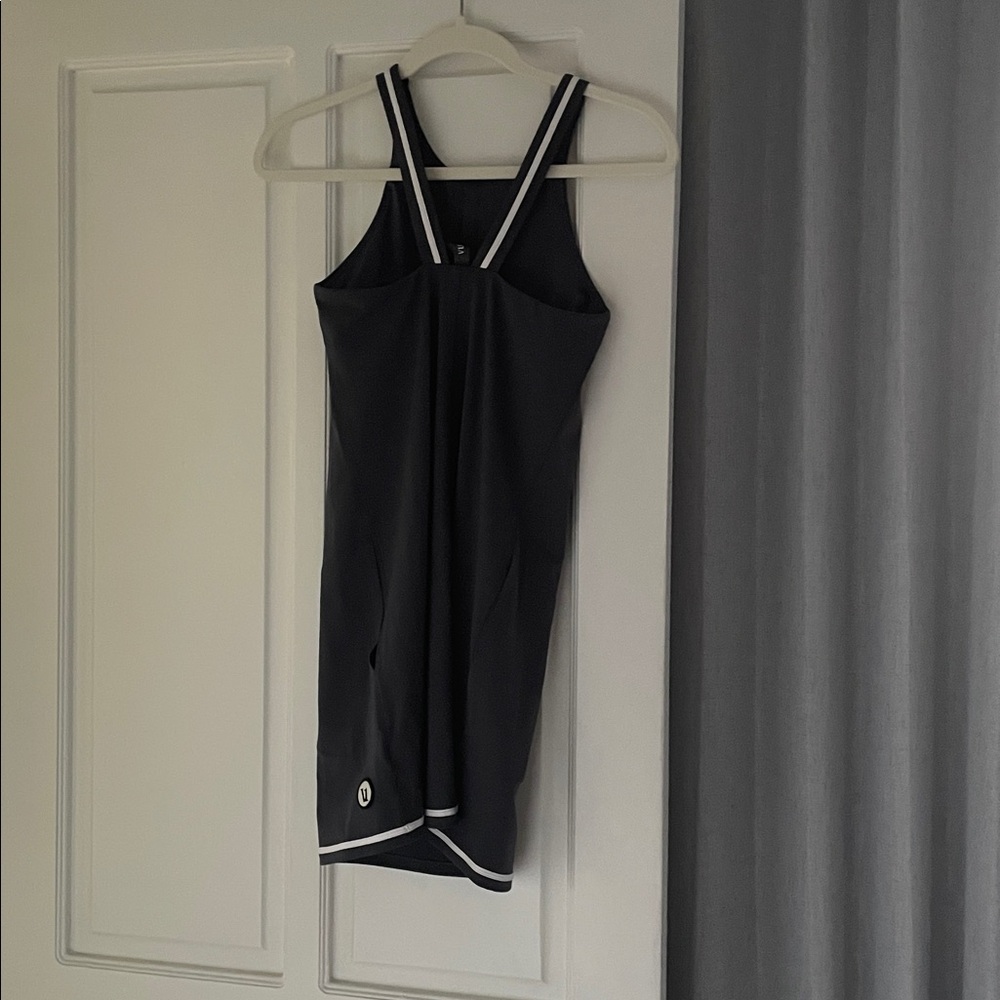 Vuori xs grey and white tennis dress - Picture 3 of 7